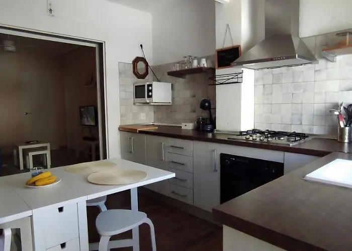 Zeus Apartment *
