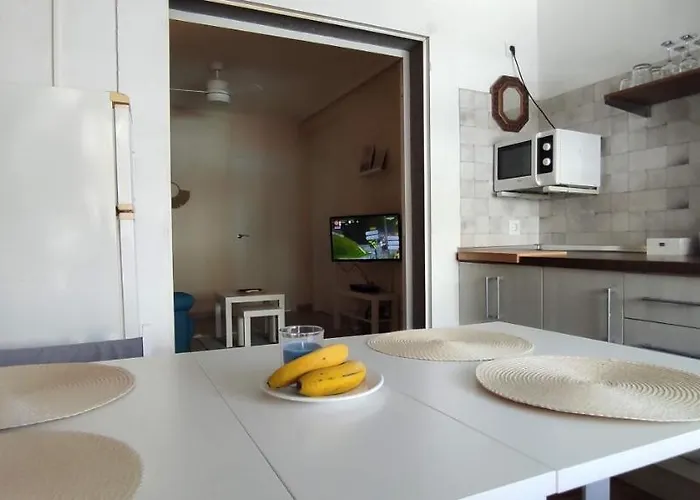 Zeus Apartment